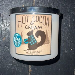New!  Bath & Body Works Hot Cocoa & Cream Candle